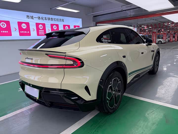 Фото 9 - Xiaomi YU7