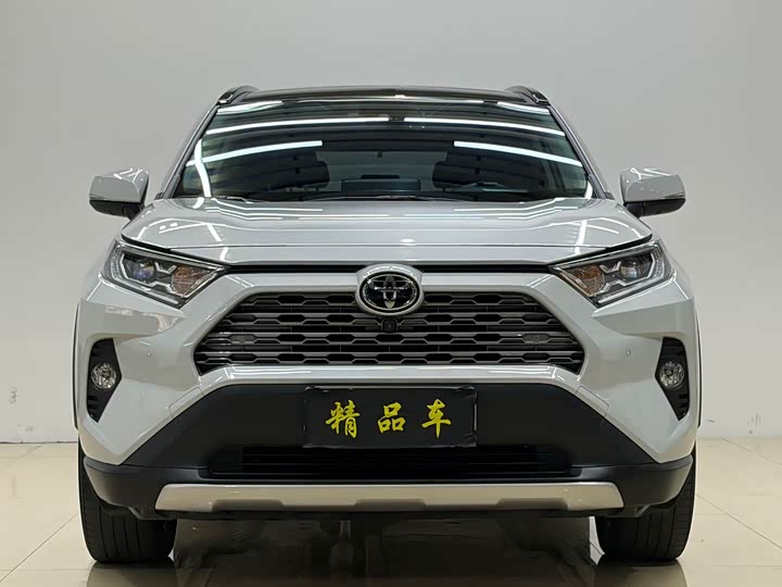 Фото 2 - Toyota RAV4