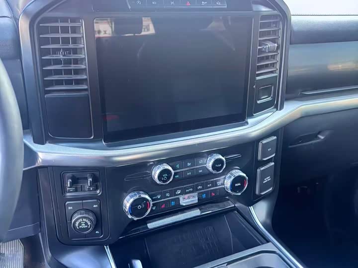 Фото 2 - Ford F-150 Raptor