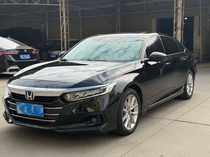 Фото 1 - Honda Accord