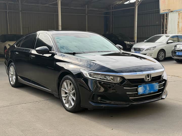 Фото 3 - Honda Accord