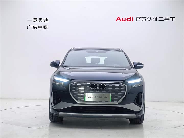 Фото 2 - Audi Q4 e-tron