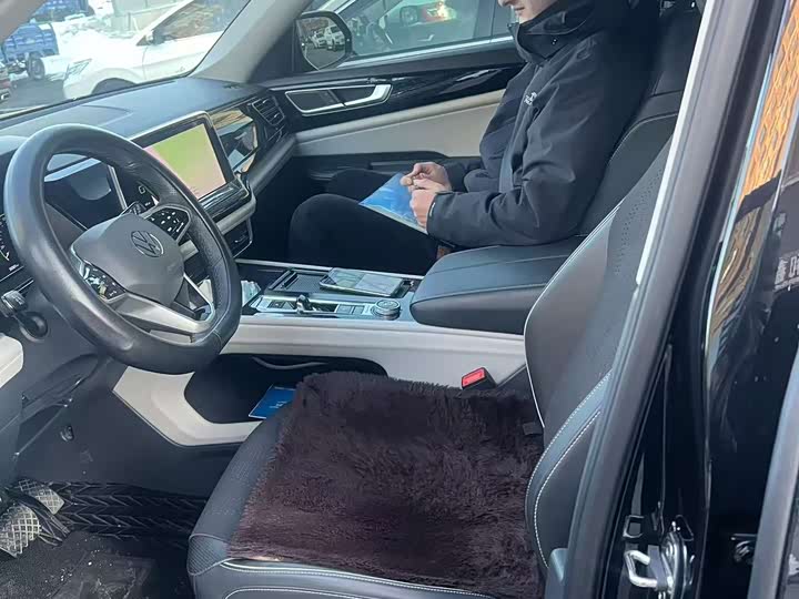 Фото 2 - Volkswagen Teramont X