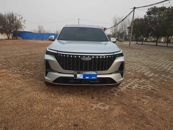 Фото 2 - Geely Atlas L