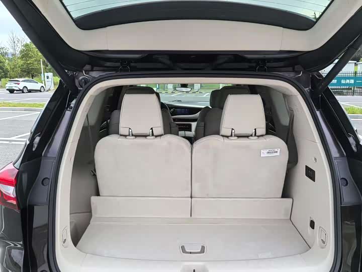 Фото 7 - Buick Enclave