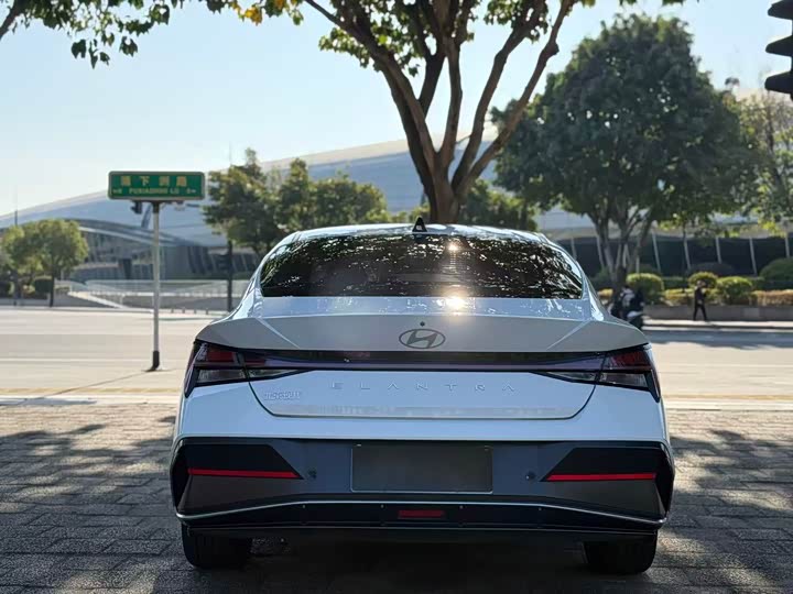 Фото 8 - Hyundai Elantra N line