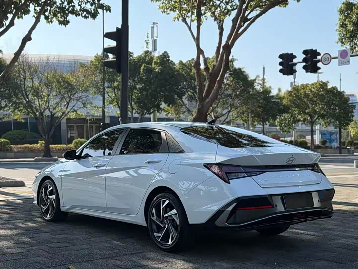 Фото 9 - Hyundai Elantra N line