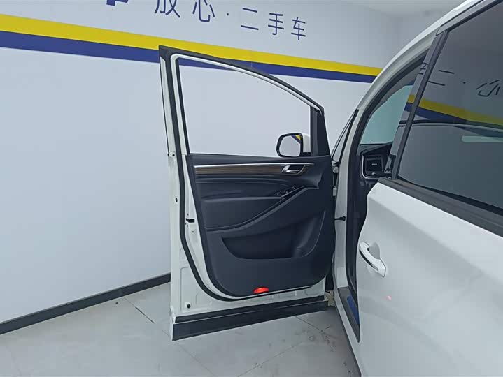 Фото 7 - GAC Trumpchi M8