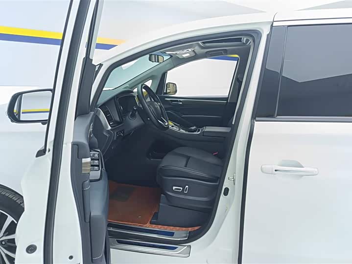 Фото 9 - GAC Trumpchi M8