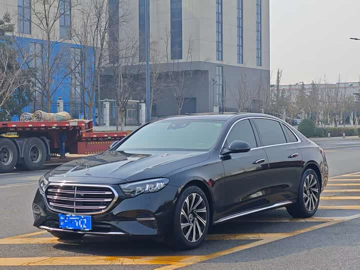 Photo 1 - Mercedes-Benz E-Class