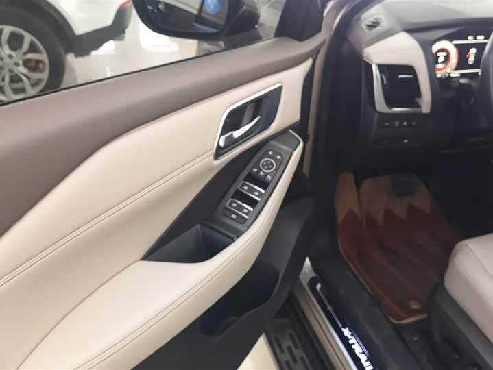 Фото 7 - Nissan X-Trail