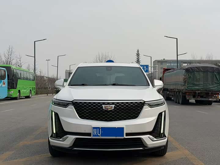 Фото 2 - Cadillac XT6
