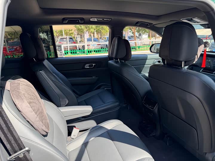 Фото 4 - LiXiang One