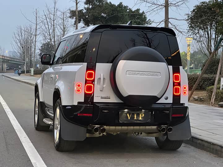 Фото 7 - Land Rover Defender