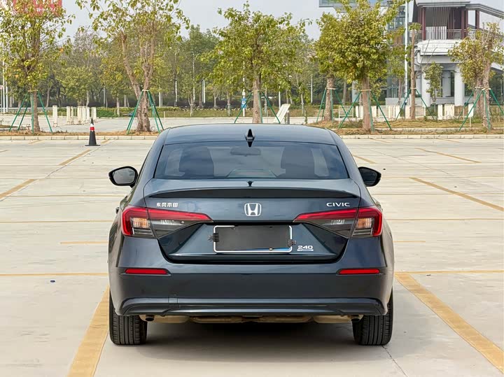 Фото 4 - Honda Civic