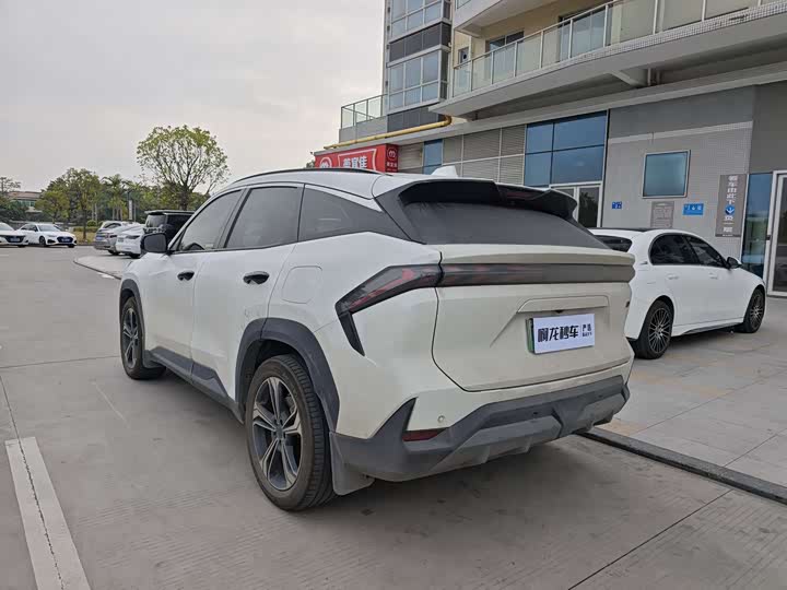 Фото 8 - Geely Galaxy L7