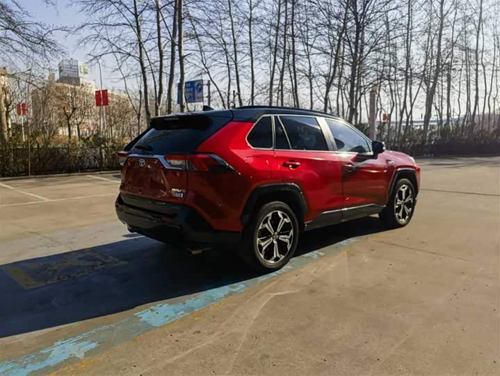 Фото 9 - Toyota RAV4 Hybrid