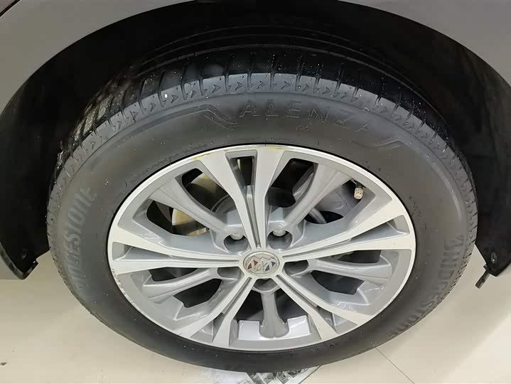 Фото 6 - Buick Envision Plus