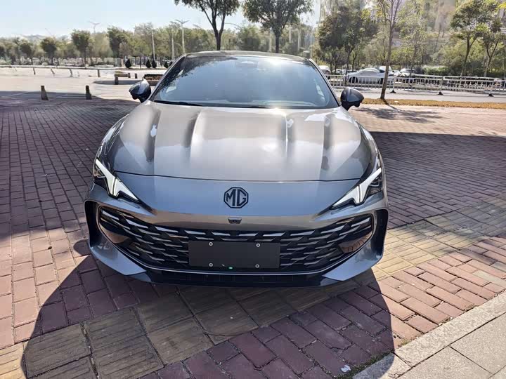 Фото 2 - MG Motor 7