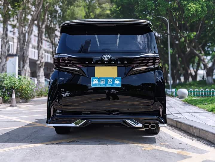 Фото 5 - Toyota Alphard