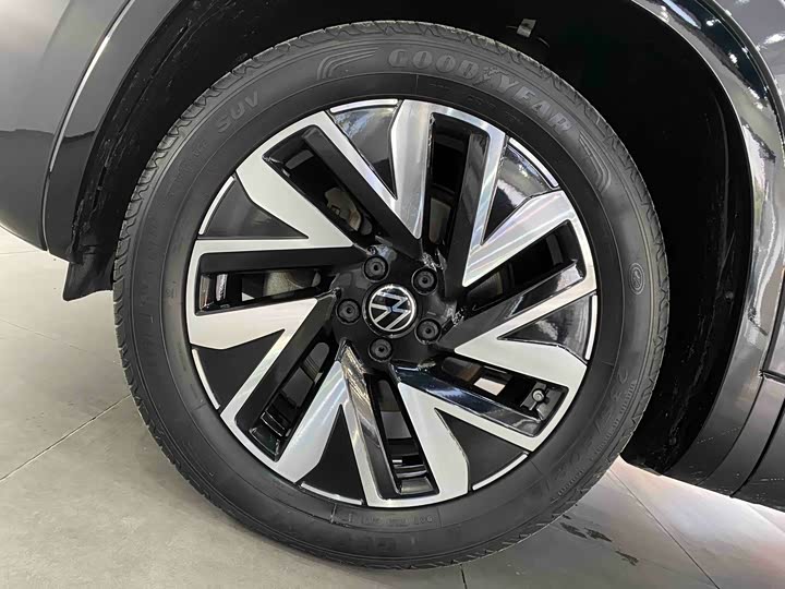 Фото 9 - Volkswagen Tayron