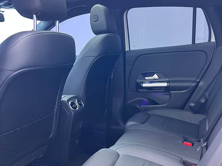 Фото 7 - Mercedes-Benz GLA-Class