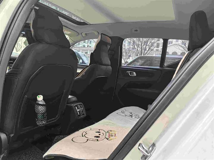 Фото 7 - Volvo XC40