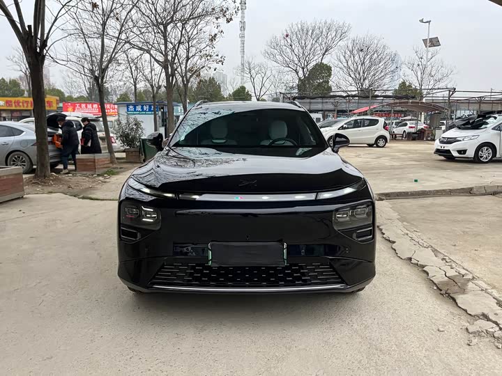 Фото 2 - XPeng G9