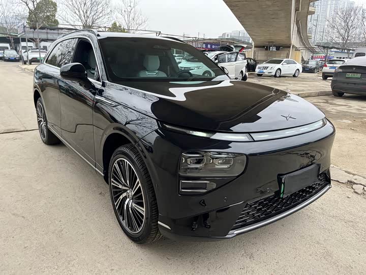 Фото 3 - XPeng G9