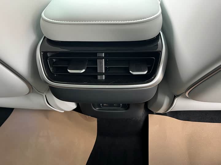 Фото 8 - XPeng G9