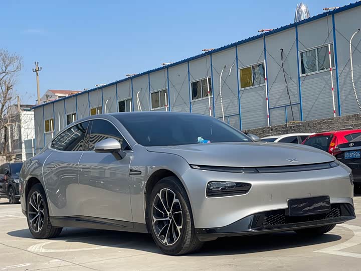Фото 3 - XPeng P7