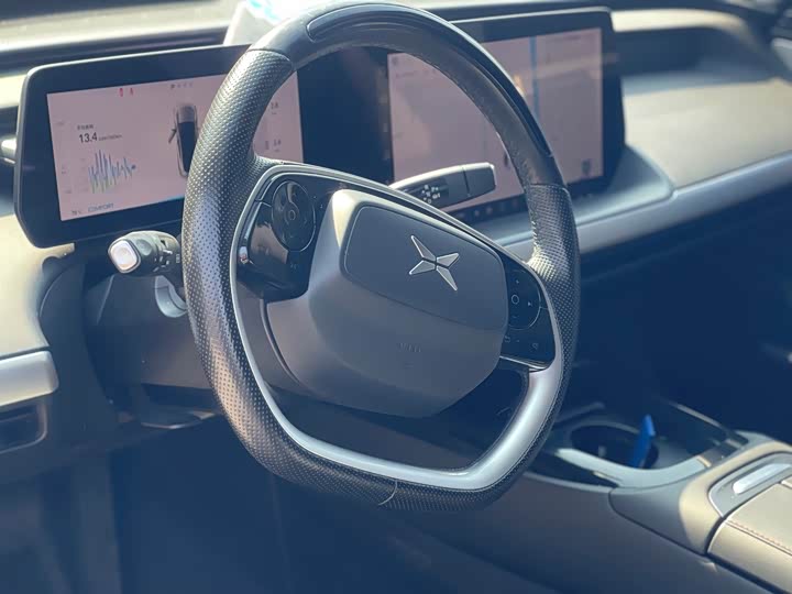 Фото 7 - XPeng P7