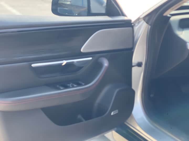 Фото 8 - XPeng P7