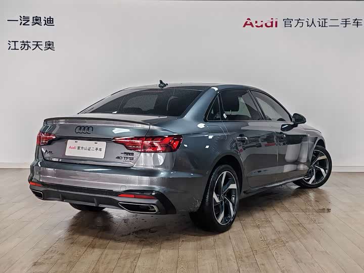 Фото 4 - Audi A4L