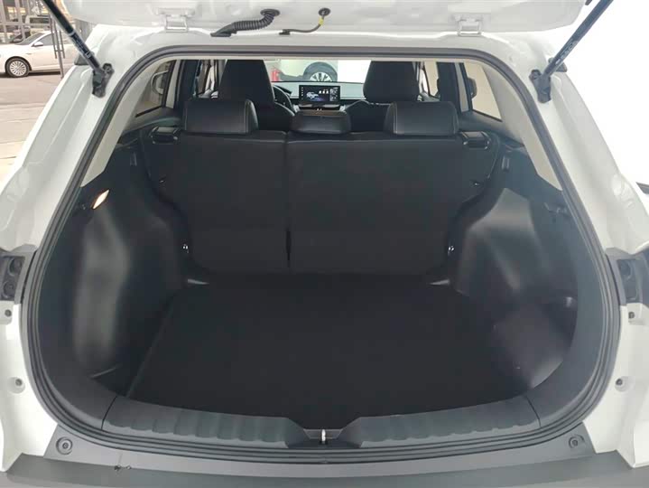 Фото 4 - Toyota Corolla Cross