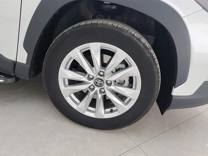 Фото 6 - Toyota Corolla Cross