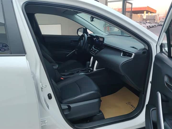 Фото 8 - Toyota Corolla Cross