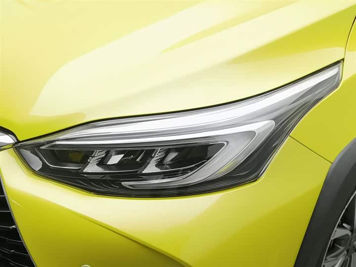 Фото 7 - Toyota Yaris L Hatchback