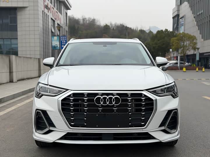 Фото 2 - Audi Q3