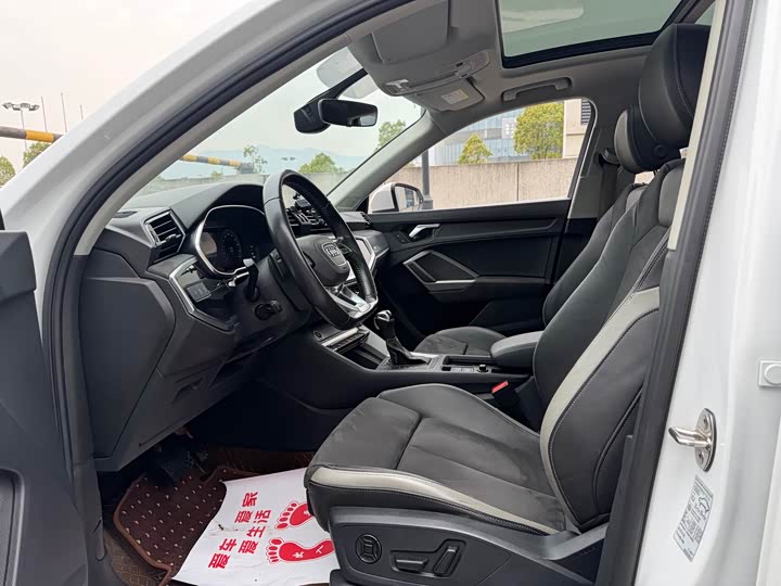 Фото 6 - Audi Q3