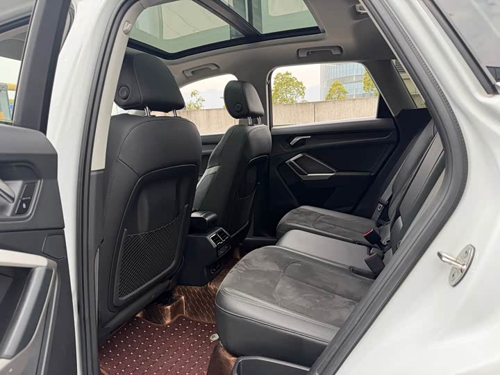 Фото 7 - Audi Q3