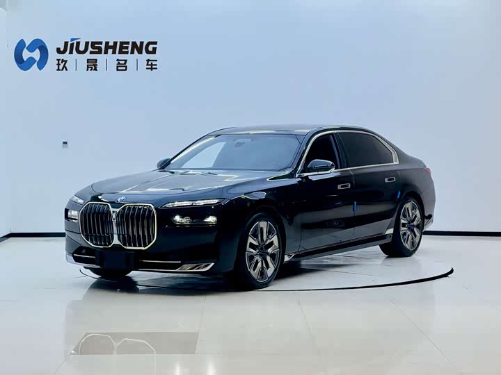 Фото 1 - BMW 7 Series