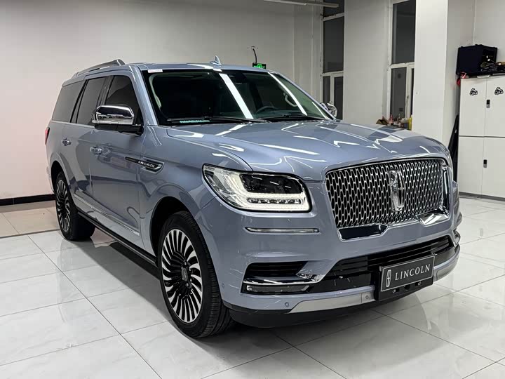 Фото 3 - Lincoln Navigator
