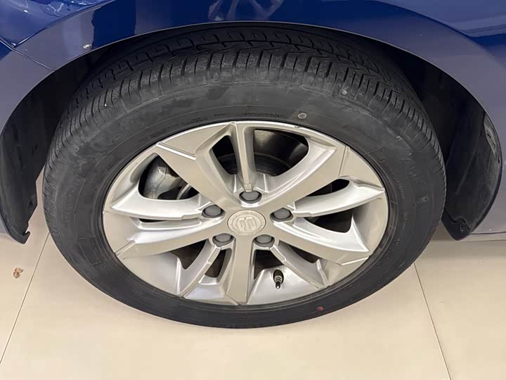 Фото 3 - Geely Emgrand GL