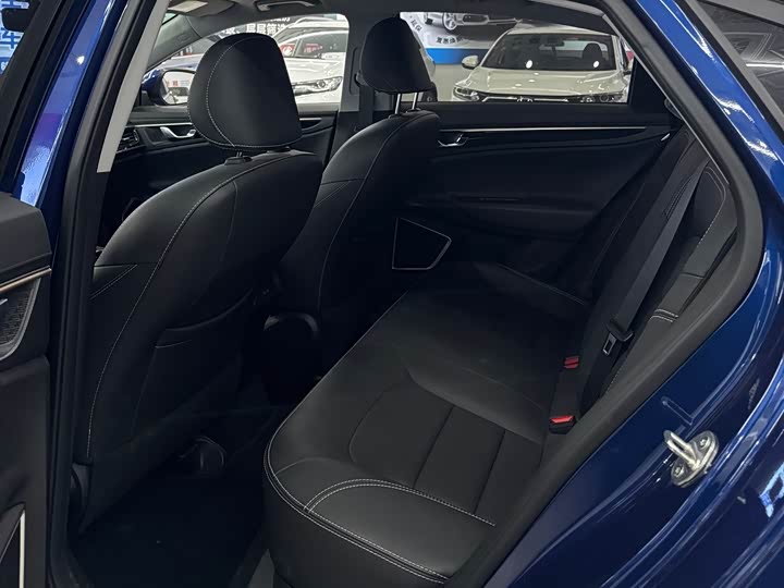 Фото 6 - Geely Emgrand GL