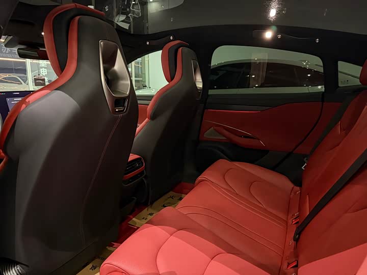 Фото 7 - Xiaomi SU7