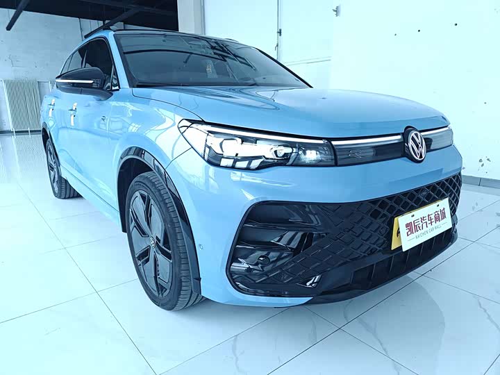 Фото 3 - Volkswagen Tiguan L Pro