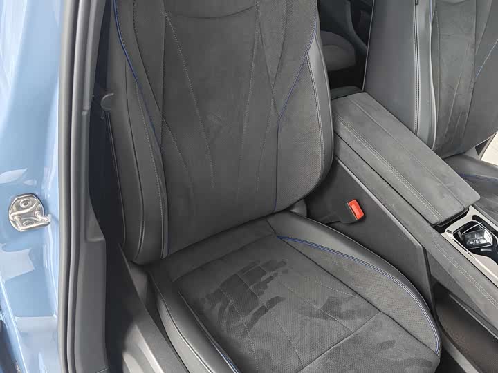 Фото 8 - Volkswagen Tiguan L Pro