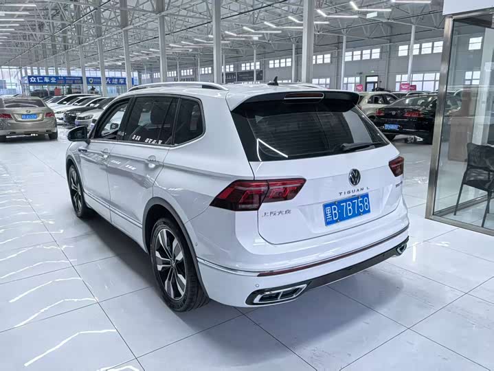 Фото 6 - Volkswagen Tiguan L Pro
