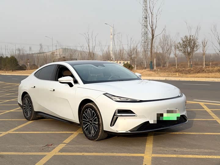 Фото 3 - Geely Galaxy Starshine 8 EM-i